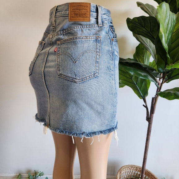 Levis Premium High Rise Denim Skirt Women Size 25 Blue Color Vacation Beach Jean - Picture 7 of 14